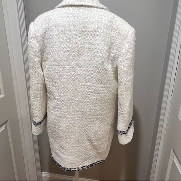 NWOT Endless Rose white and blue tweed jacket with gold hardware size medium - Picture 8 of 10